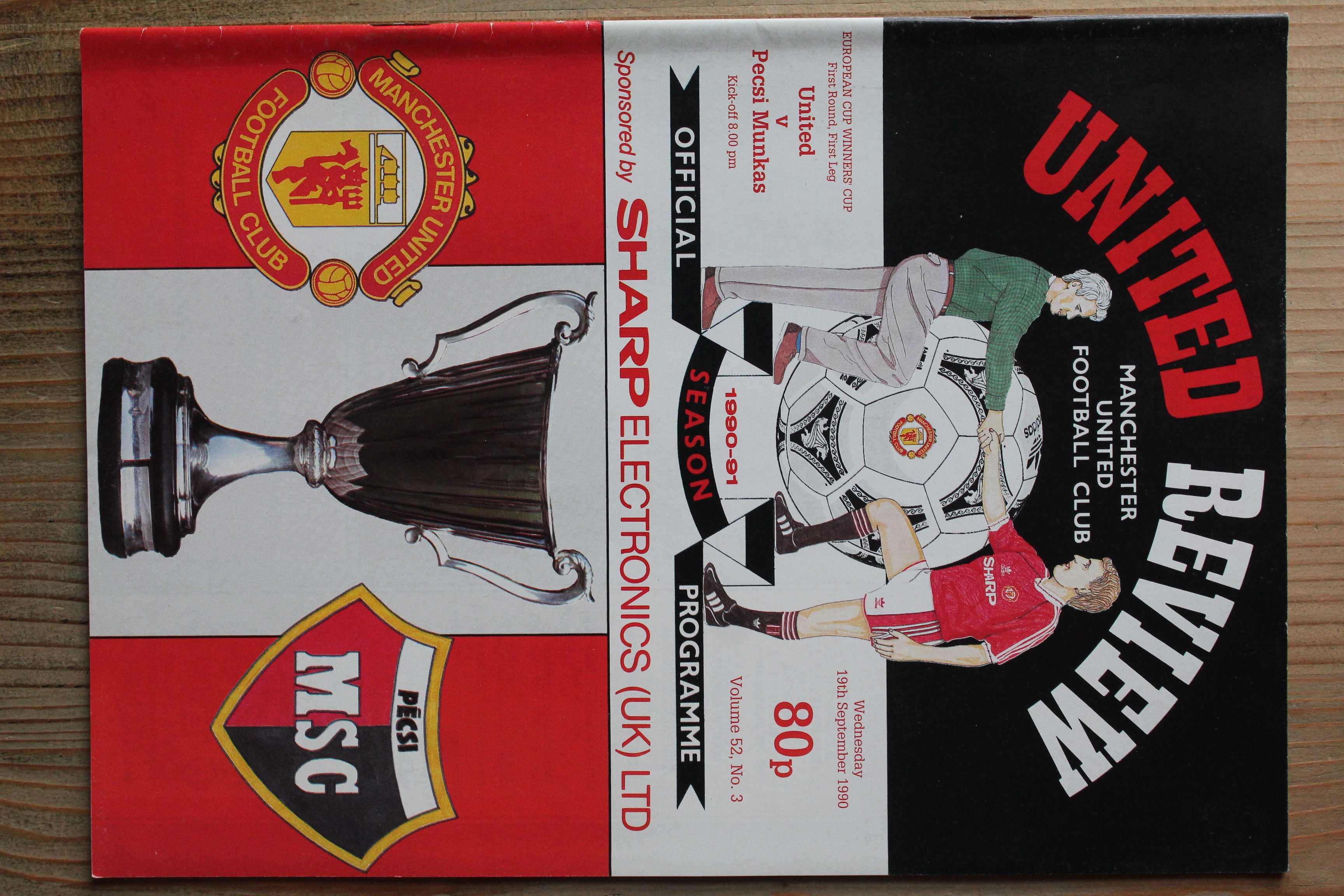 Manchester United FC v Peicsi Munkas SC