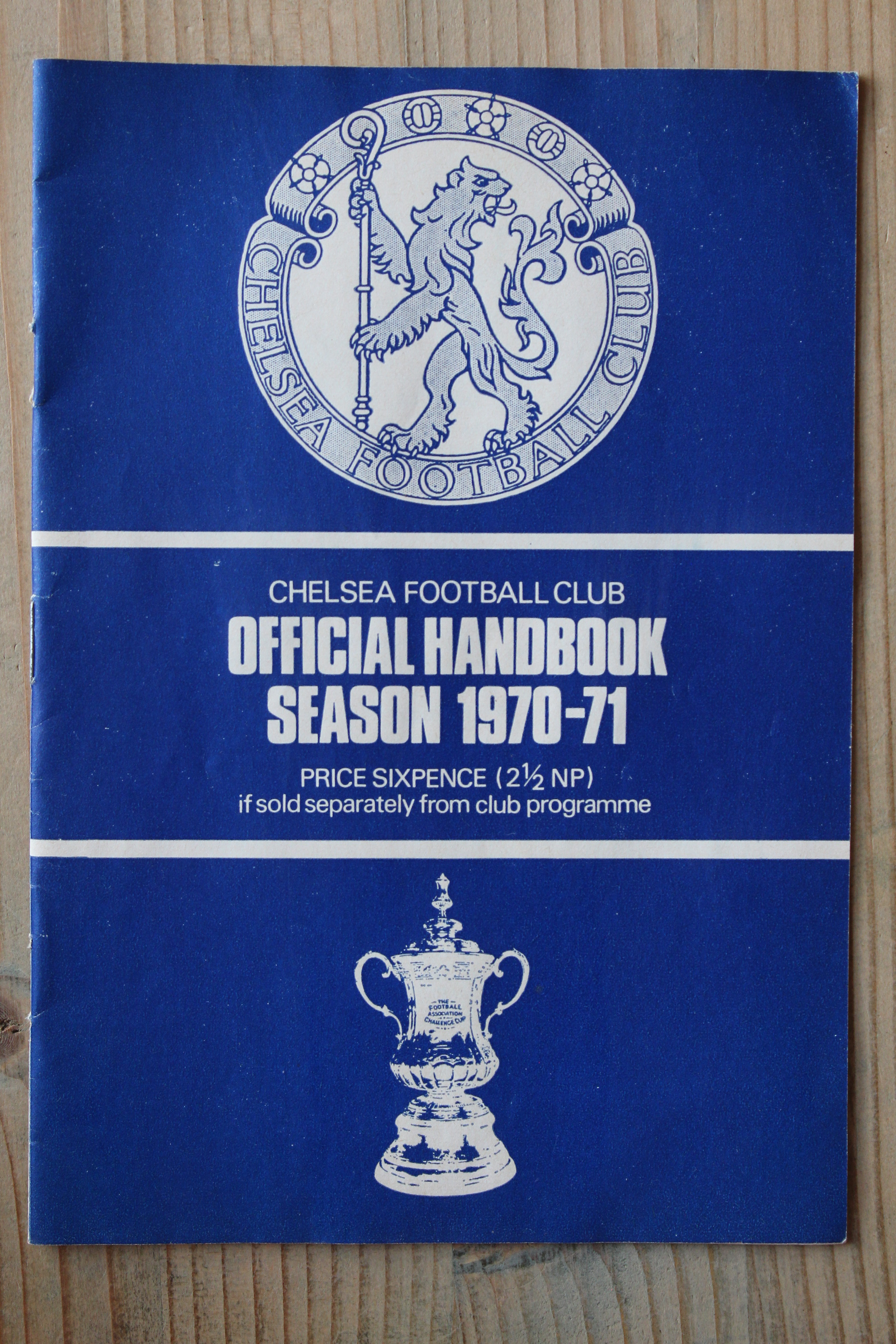 Chelsea Handbook/Yearbook v Chelsea Handbook/Yearbook