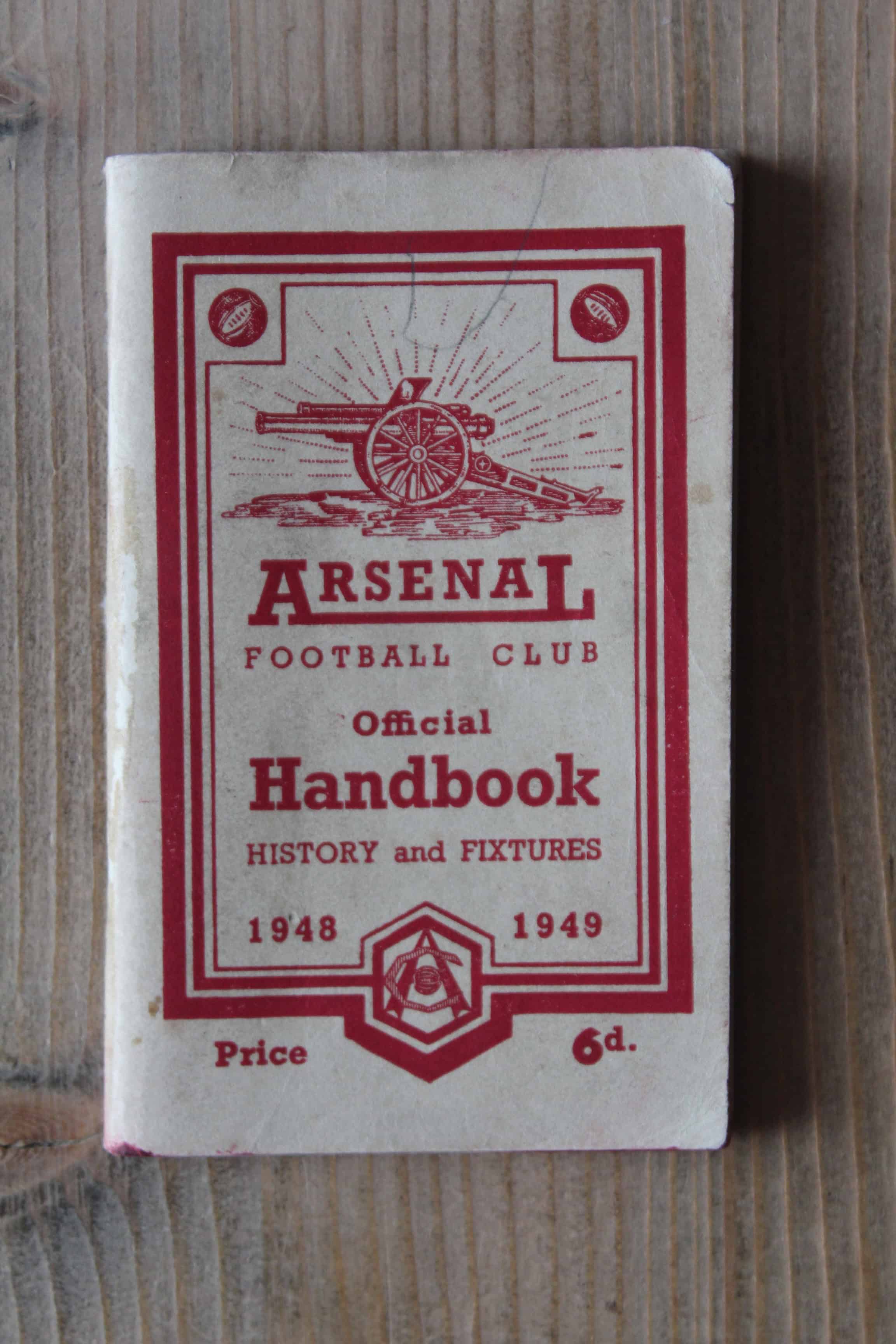 Arsenal Handbook/Yearbook v Arsenal Handbook/Yearbook