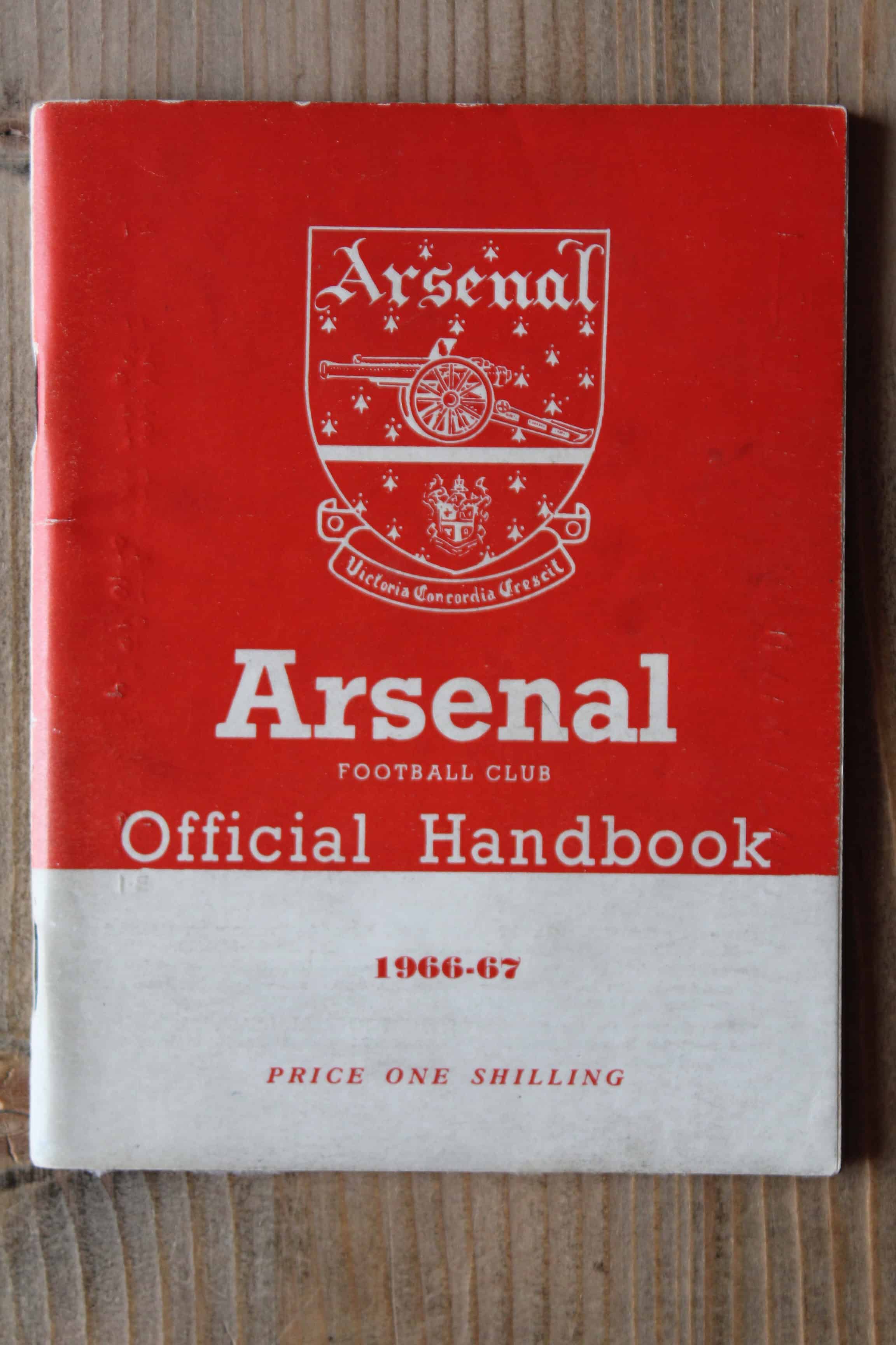 Arsenal Handbook/Yearbook v Arsenal Handbook/Yearbook