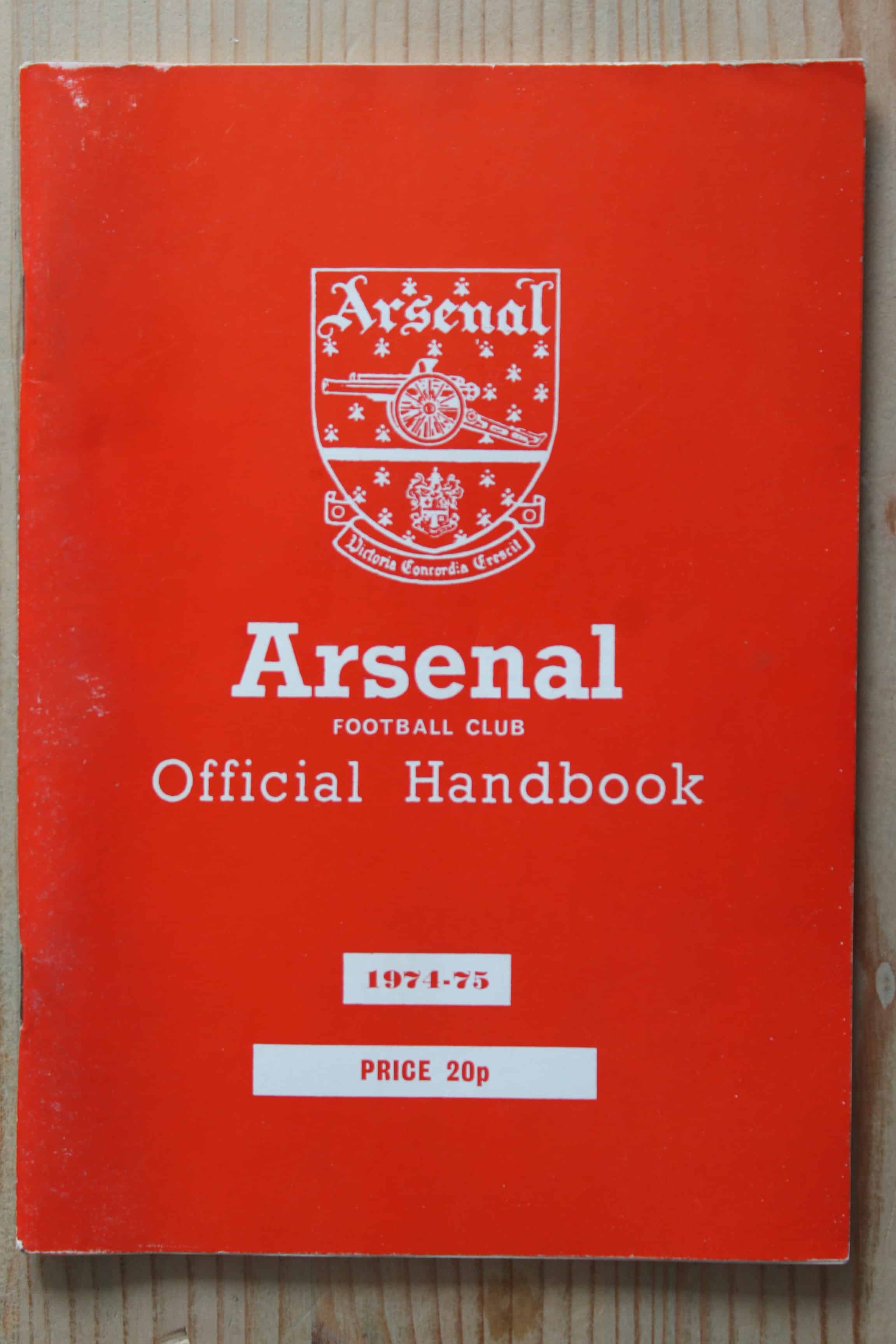 Arsenal Handbook/Yearbook v Arsenal Handbook/Yearbook