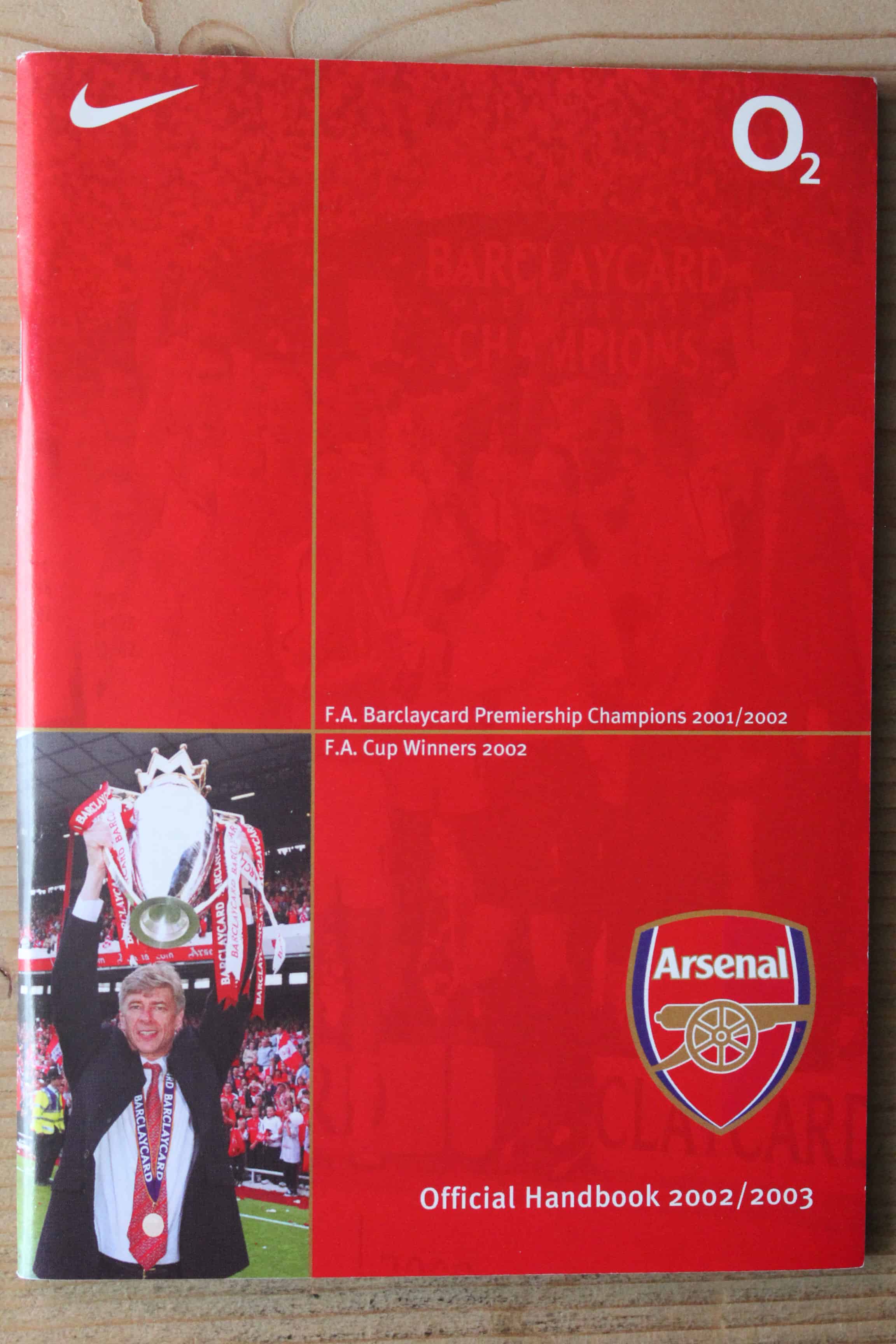 Arsenal Handbook/Yearbook v Arsenal Handbook/Yearbook