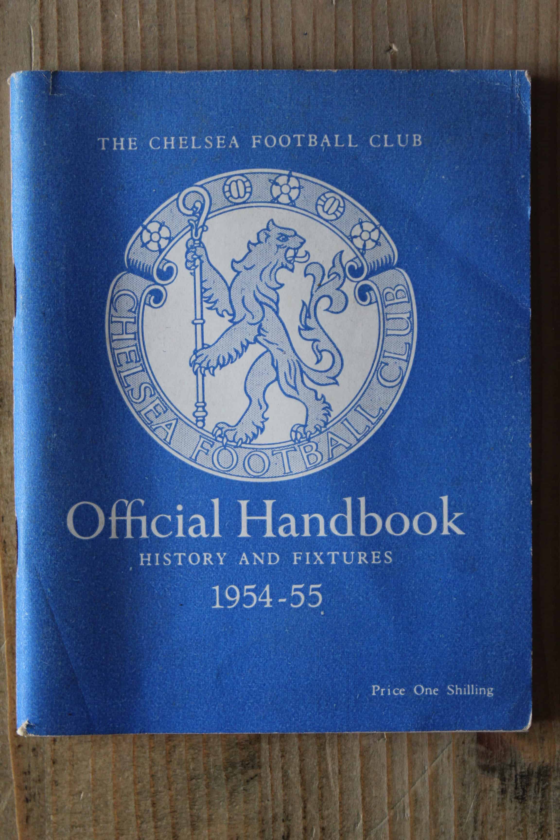 Chelsea Handbook/Yearbook v Chelsea Handbook/Yearbook