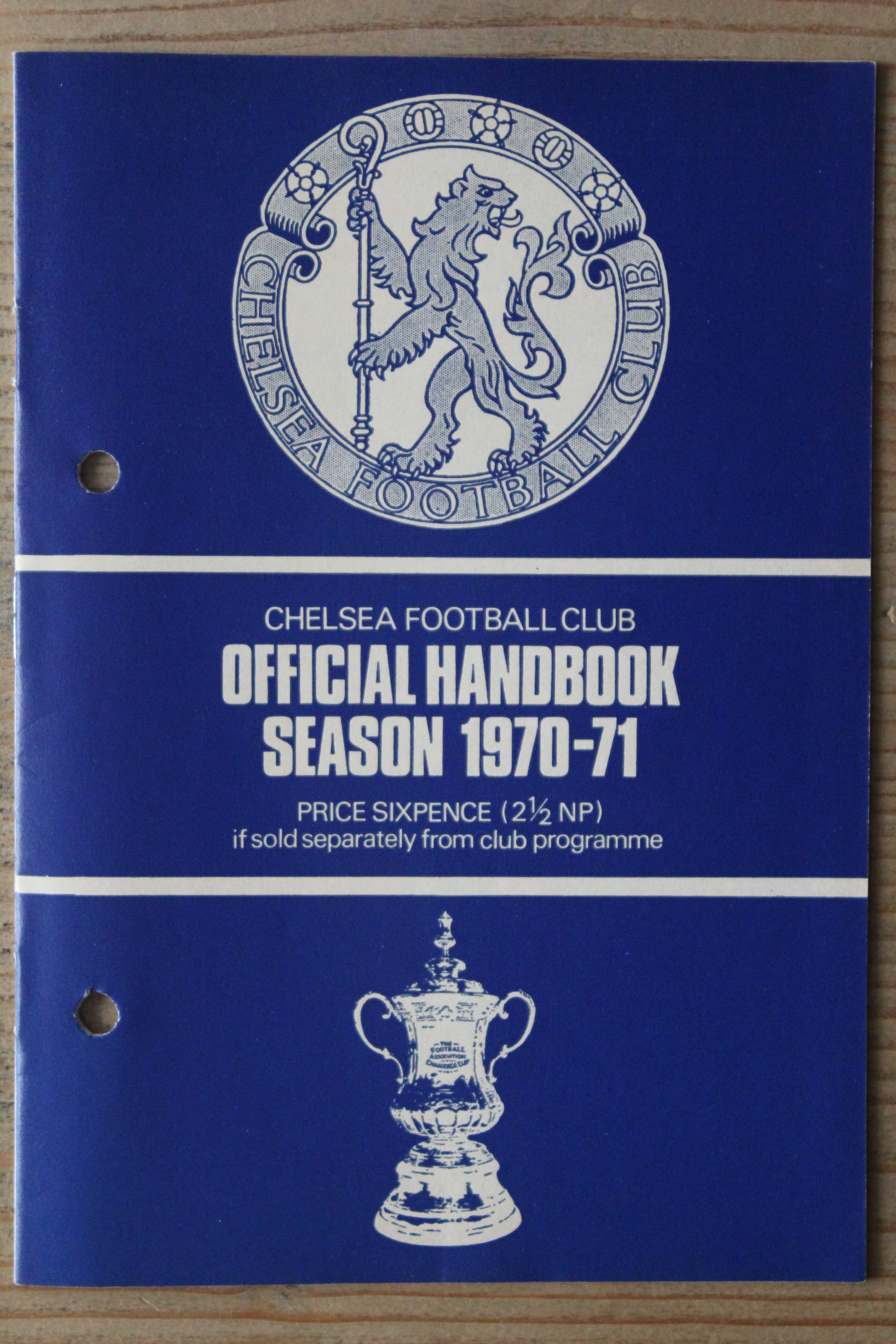 Chelsea Handbook/Yearbook v Chelsea Handbook/Yearbook