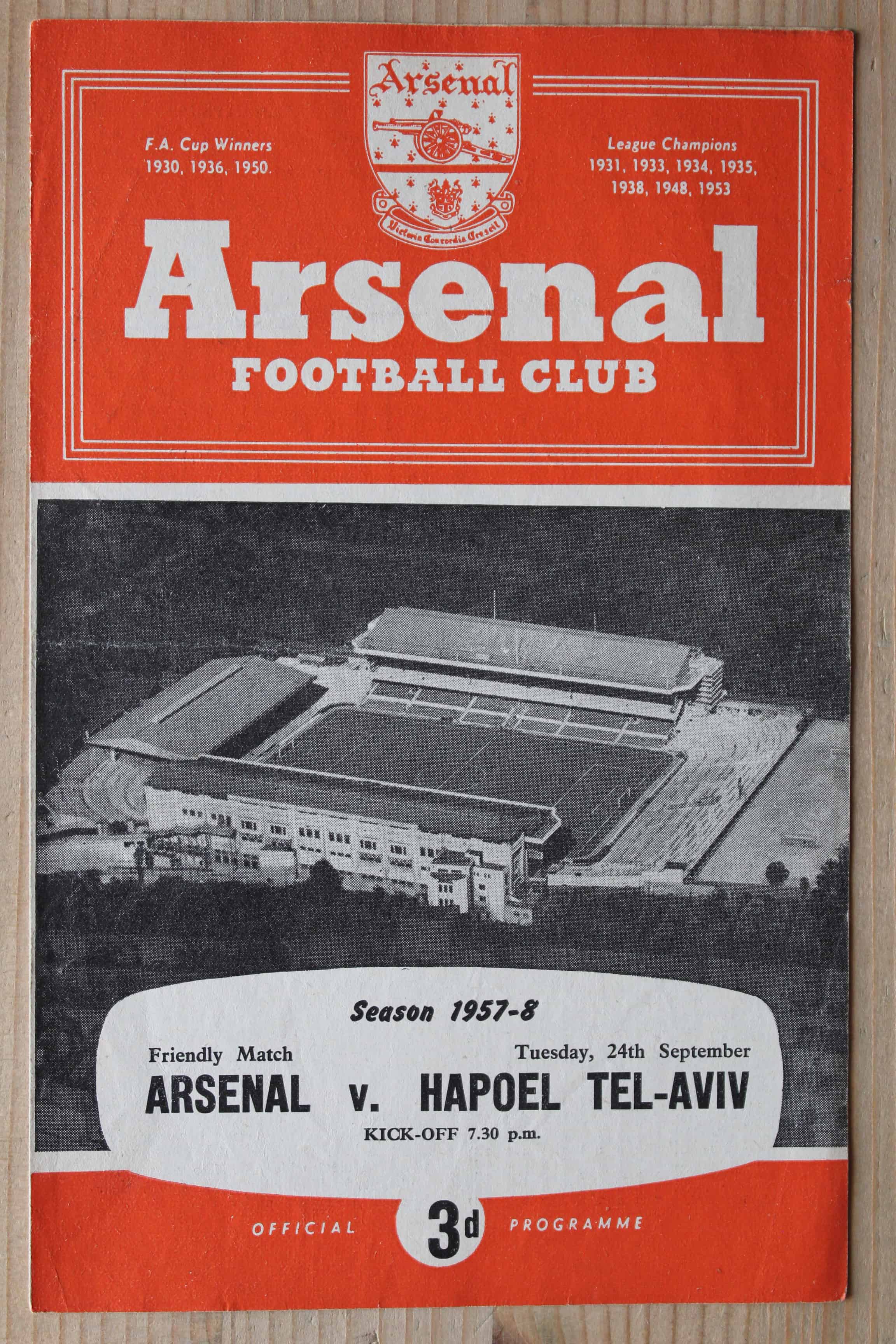 Arsenal FC v Hapoel Tel Aviv