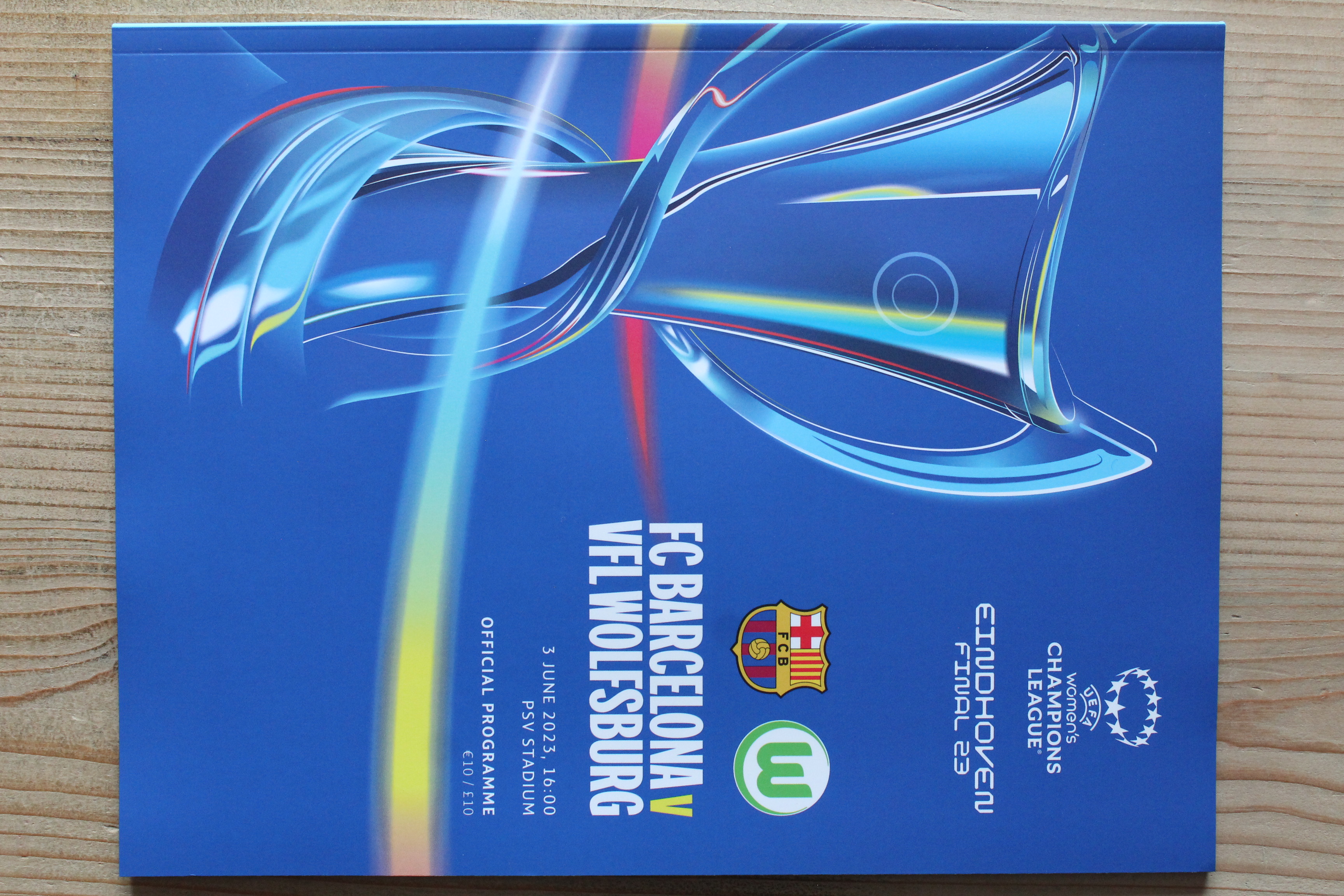 Barcelona v VfL Wolfsburg