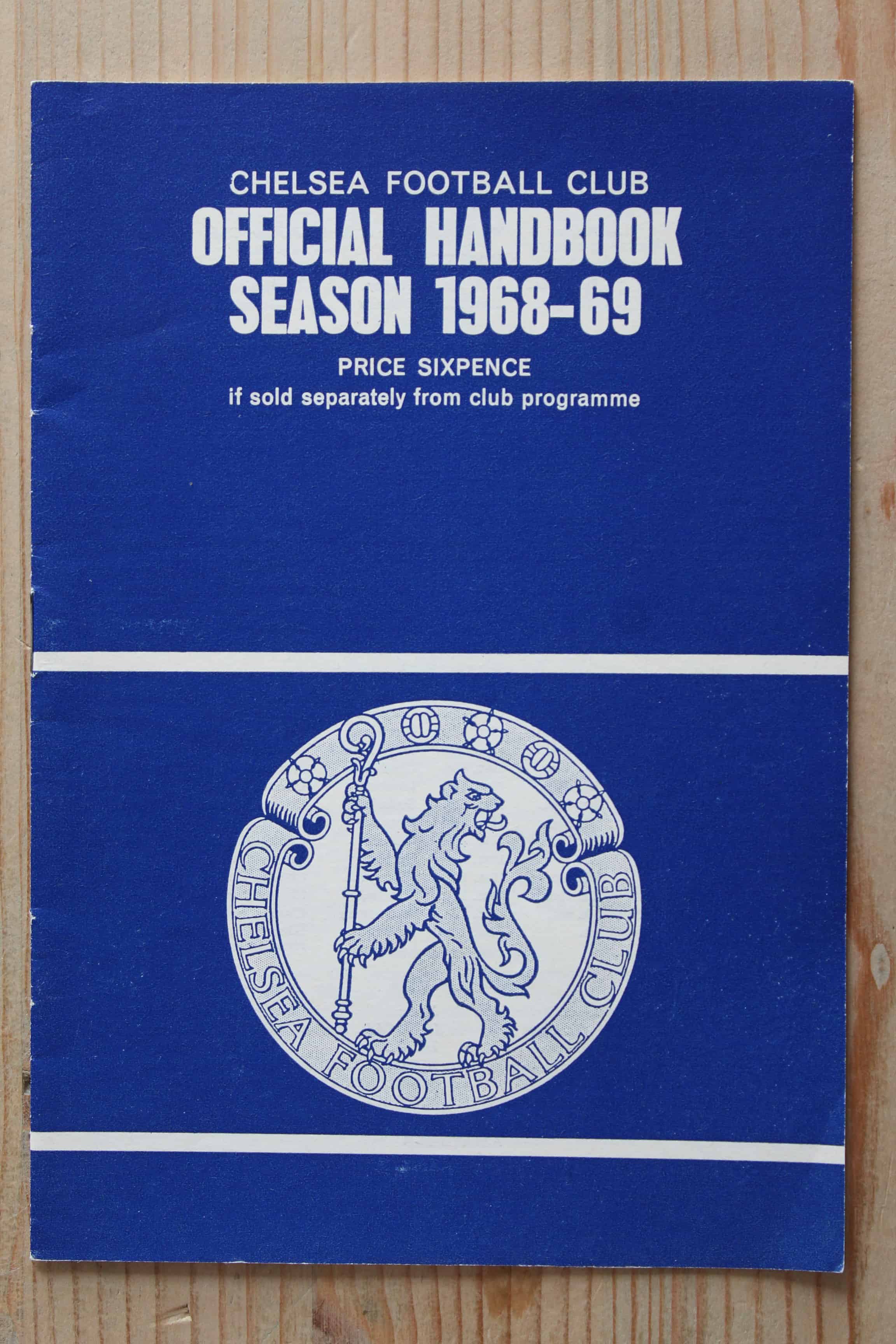 Chelsea Handbook/Yearbook v Chelsea Handbook/Yearbook