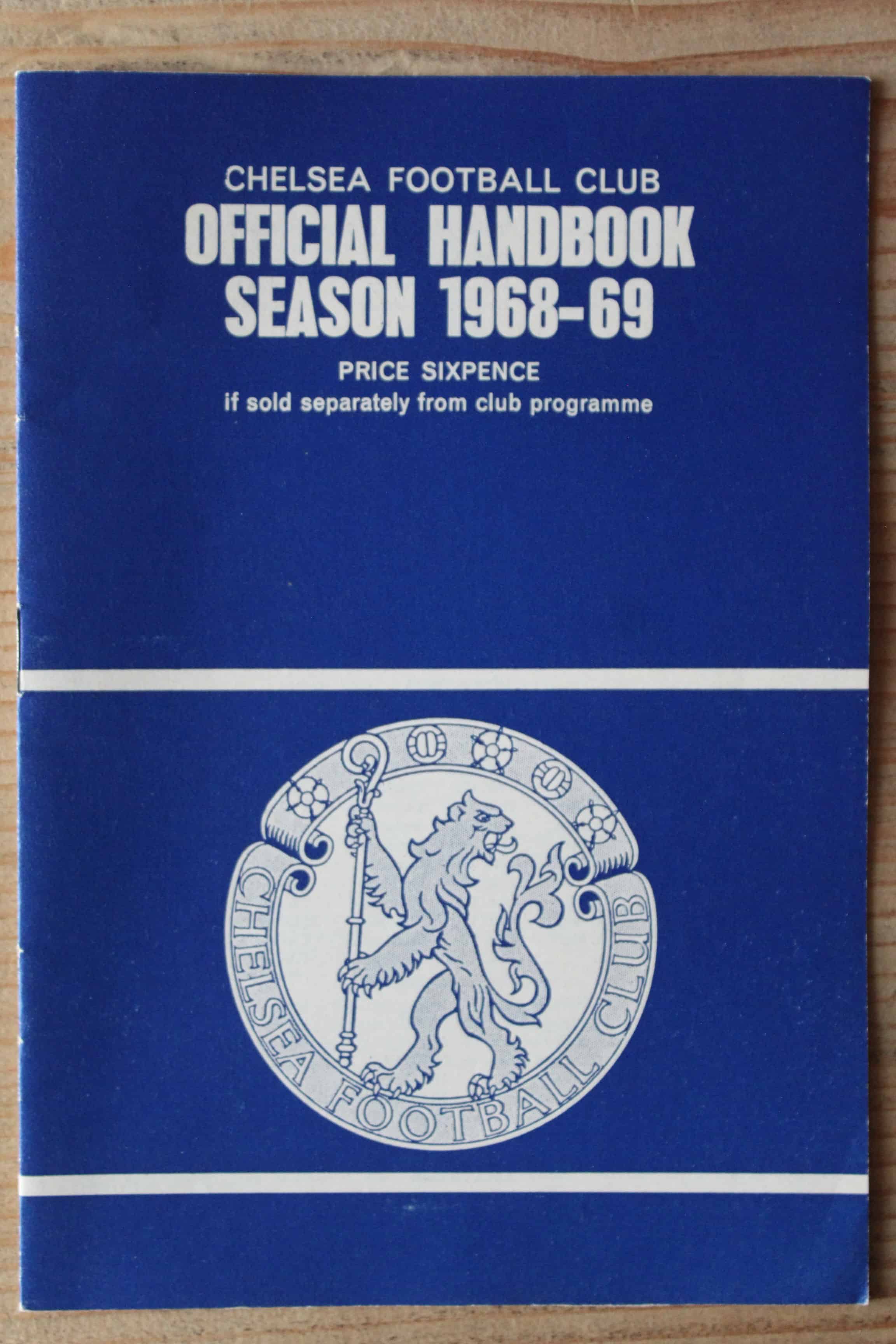 Chelsea Handbook/Yearbook v Chelsea Handbook/Yearbook