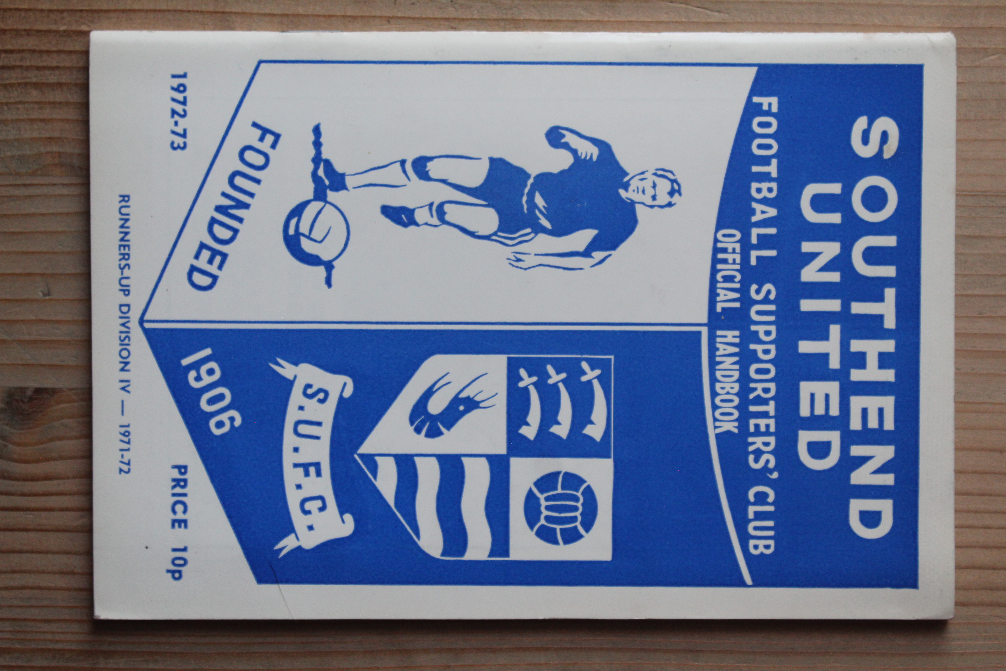 Southend United Handbook/Yearbook v Southend United Handbook/Yearbook